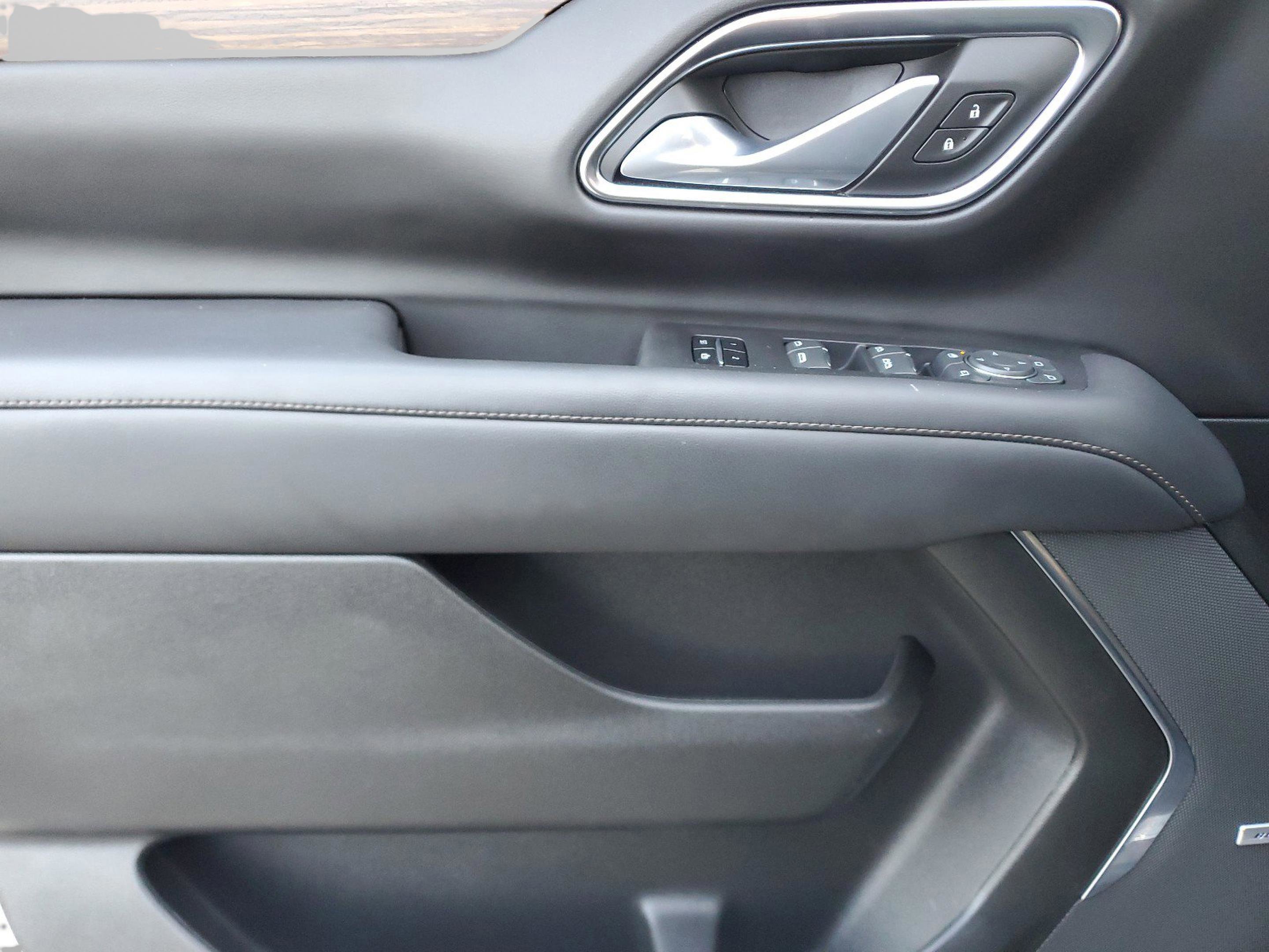 Used 2024 Chevrolet Tahoe High Country image 16