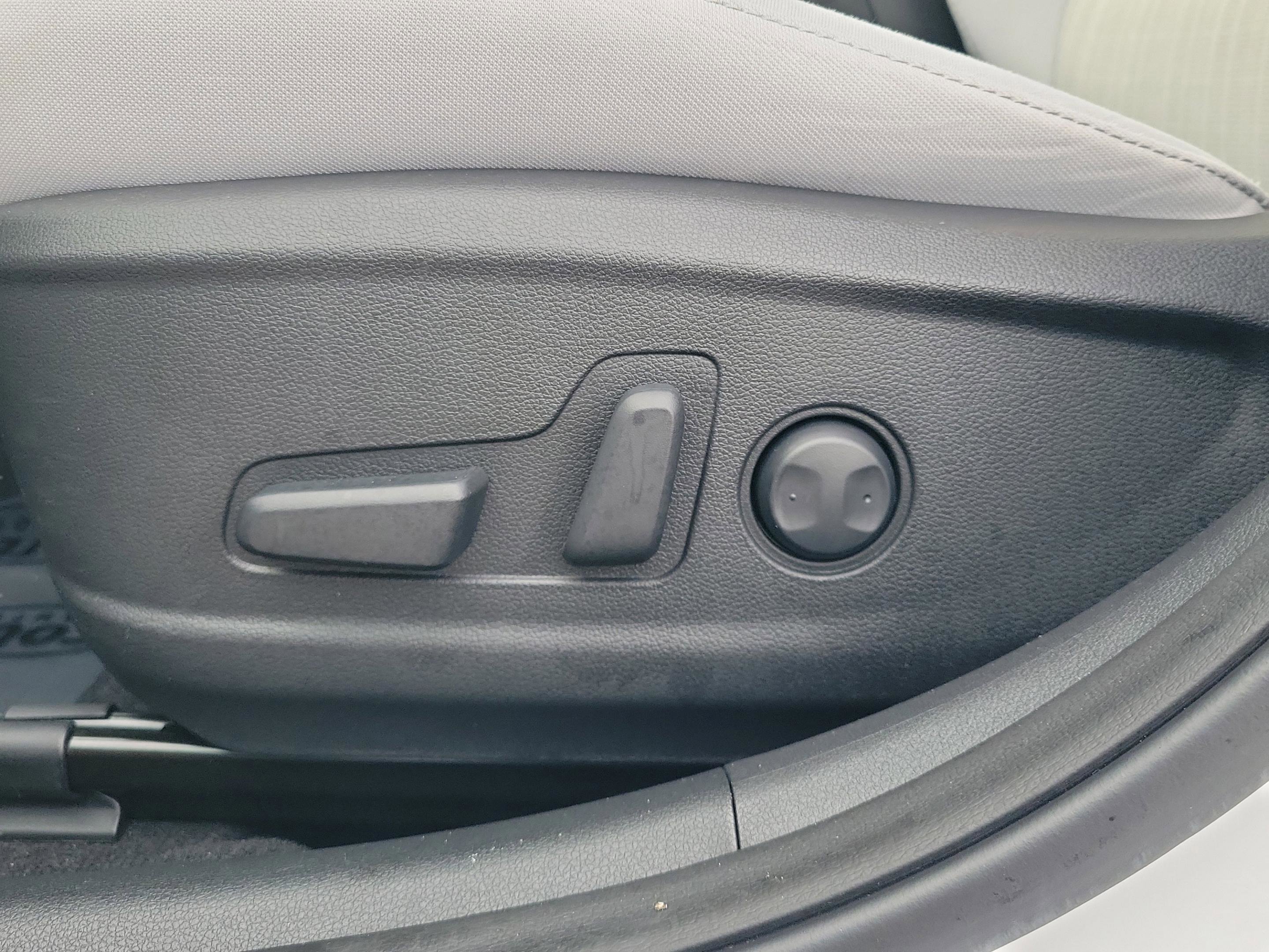 Certified 2023 Hyundai Kona SEL w/ Convenience Package image 20