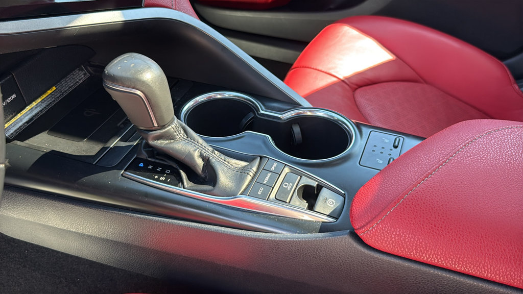 Used 2019 Toyota Camry XSE FWD image 38