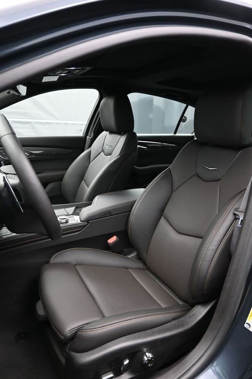 Used 2025 Cadillac CT5 V image 5