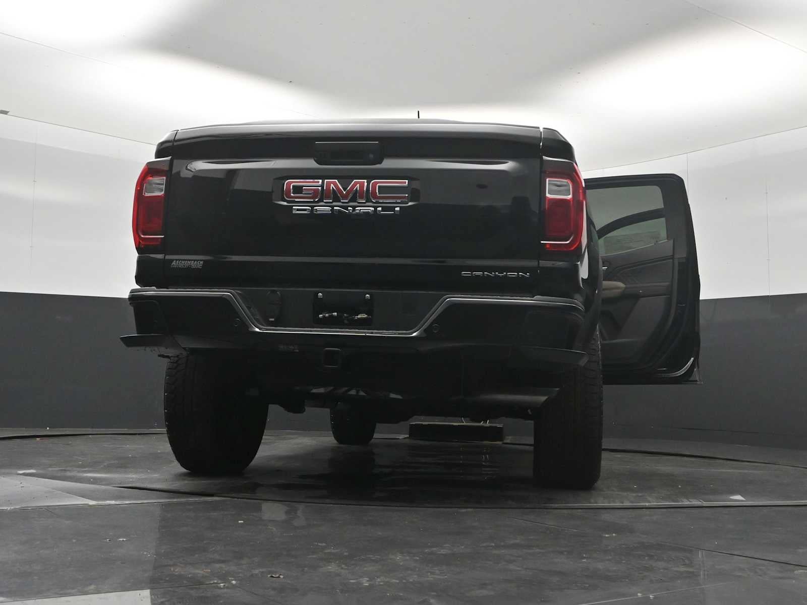 New 2026 GMC Canyon Denali AWD/4WD image 30