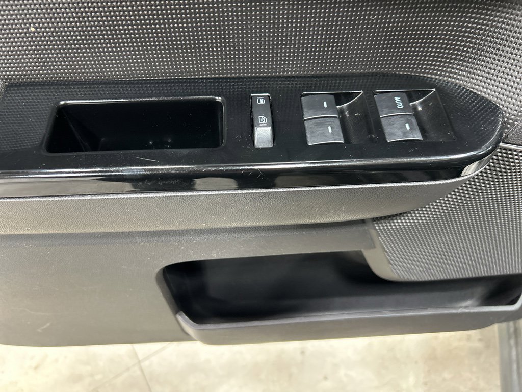 Used 2012 Ford Escape Limited image 16