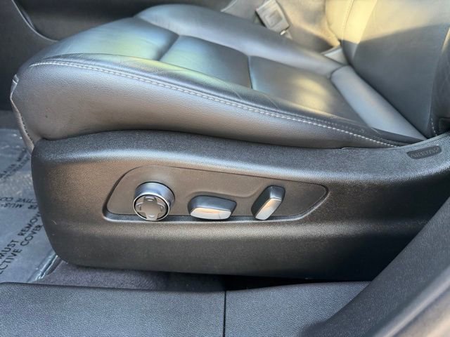 Used 2024 Cadillac XT4 Premium Luxury FWD image 18