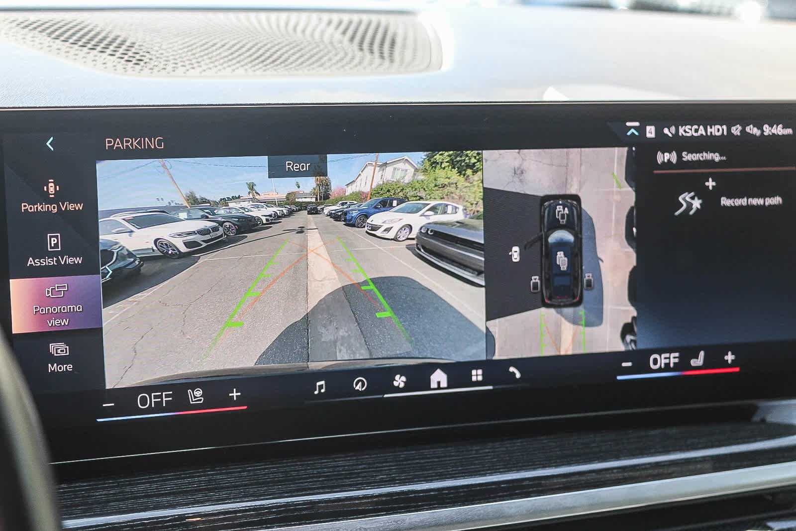 Used 2024 BMW X7 xDrive40i w/ M Sport Package image 23