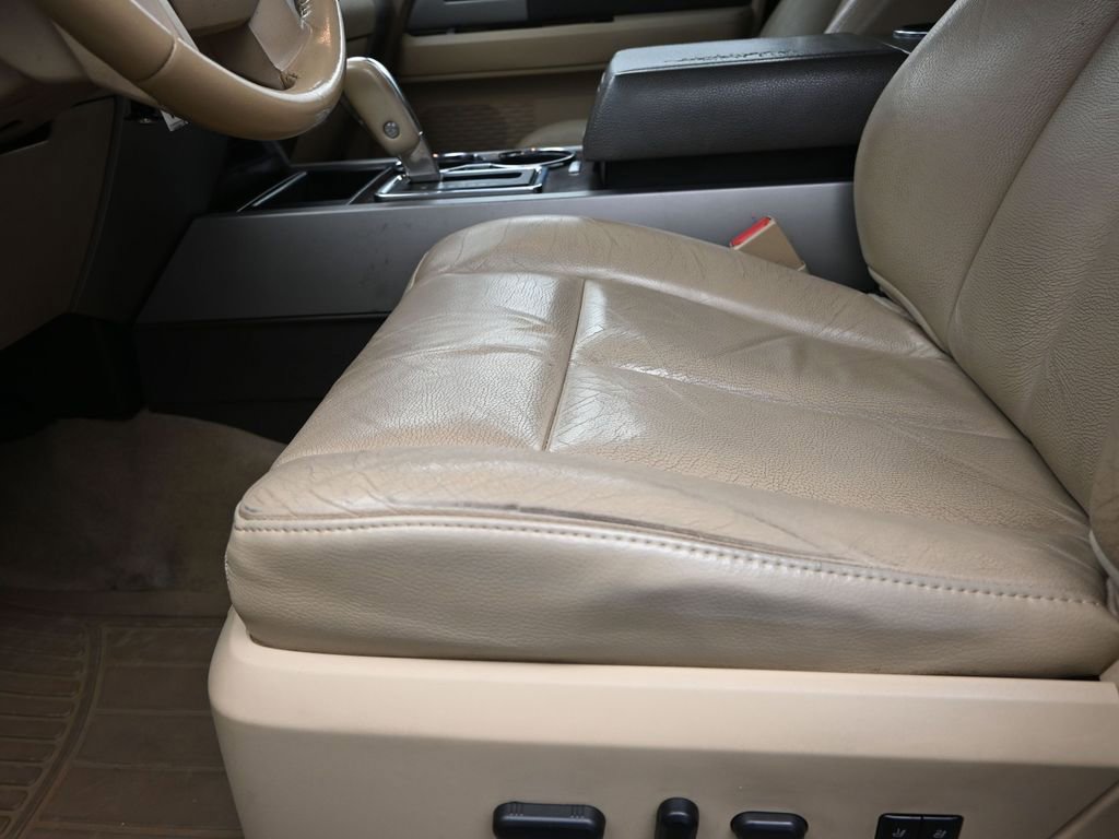 Used 2012 Ford Expedition XLT RWD image 13