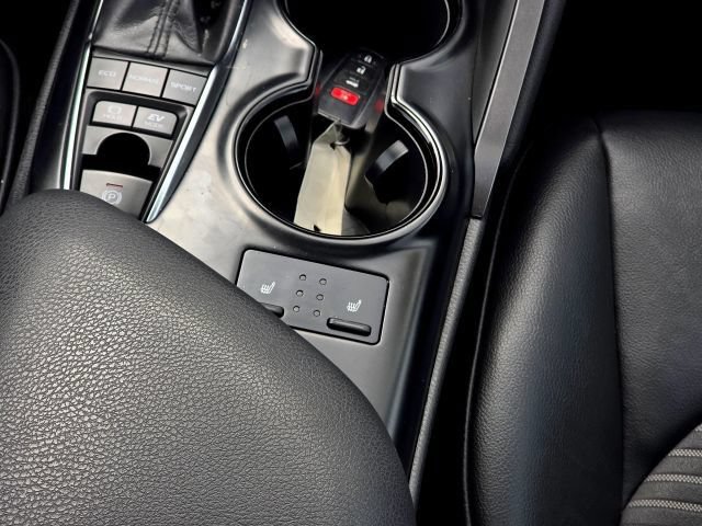 Used 2019 Toyota Camry SE w/ Audio Package FWD image 35