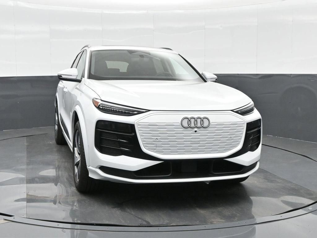 New 2025 Audi Q6 e-tron Premium Plus image 2