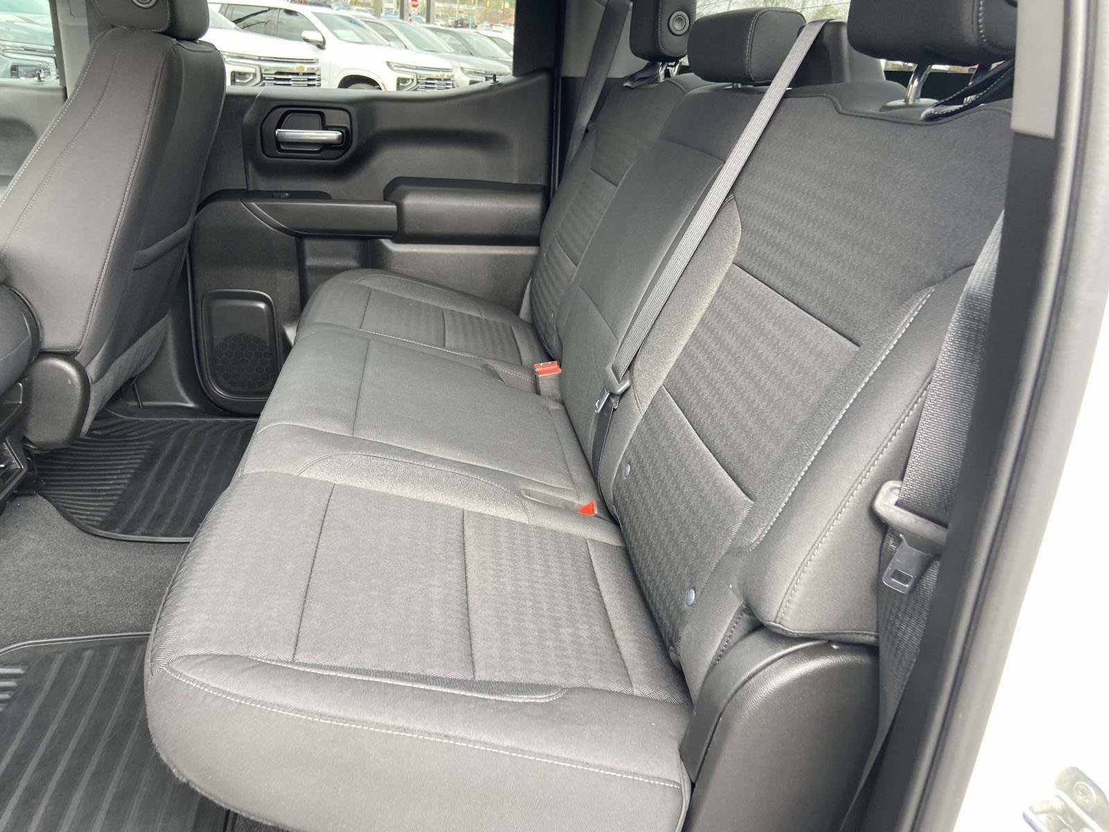 Used 2022 Chevrolet Silverado 1500 Custom image 4