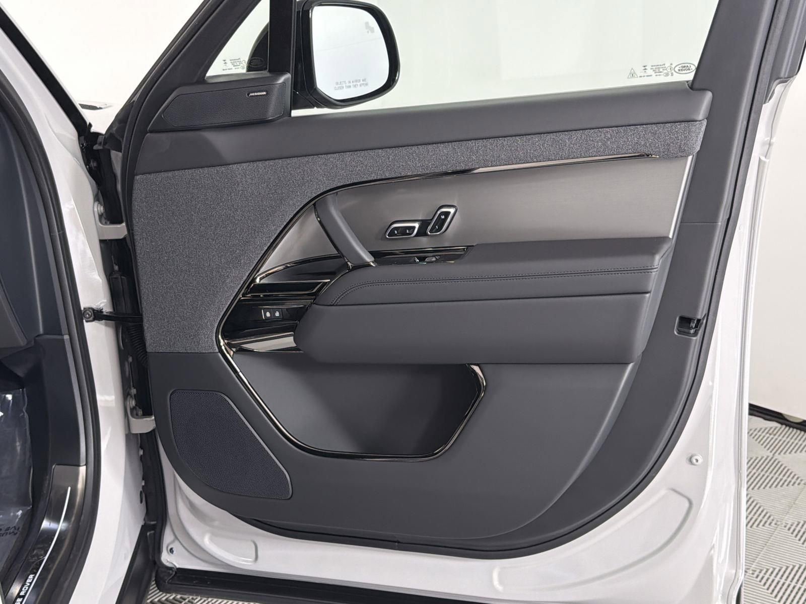 New 2026 Land Rover Range Rover Sport Dynamic SE image 30