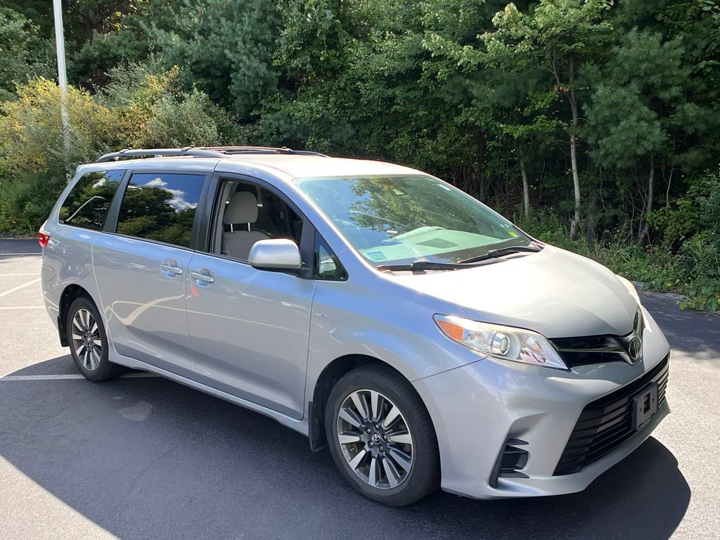 Used 2018 Toyota Sienna LE AWD/4WD image 33
