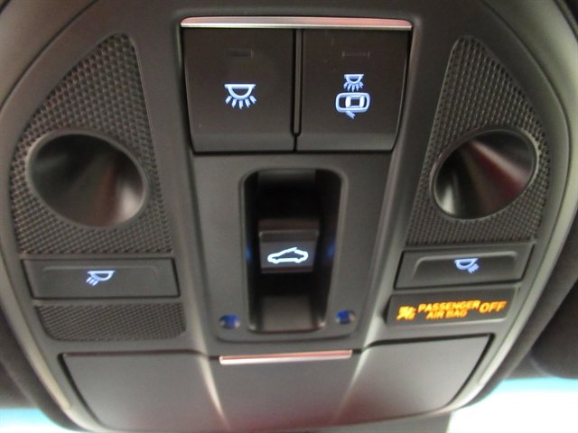 Used 2020 Genesis G70 3.3T w/ Sport Package AWD/4WD image 36