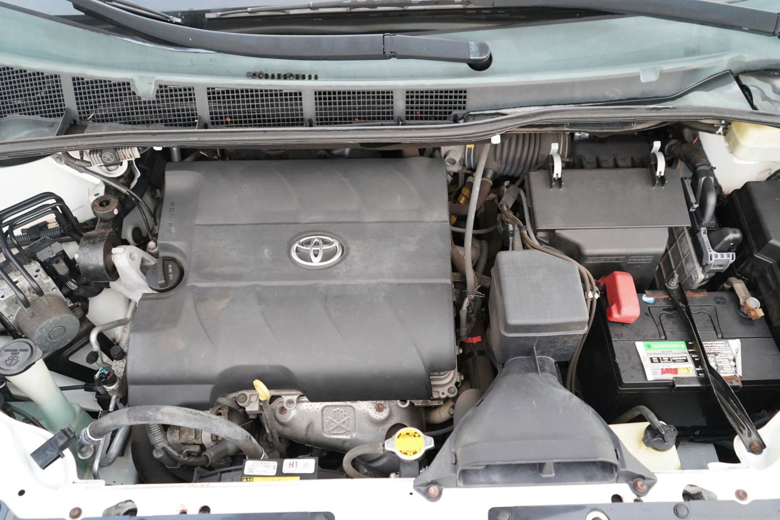 Used 2015 Toyota Sienna SE Premium image 8