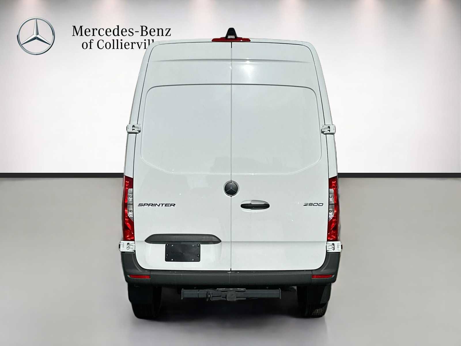 Used 2025 Mercedes-Benz Sprinter 2500 image 6