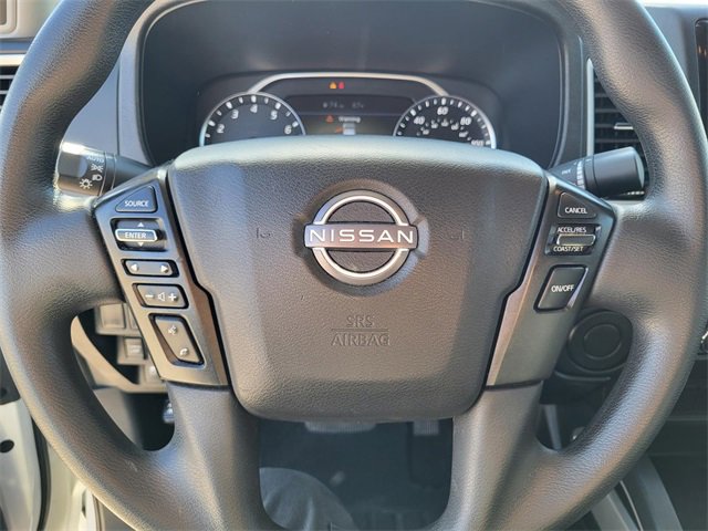 Used 2023 Nissan Frontier SV image 3
