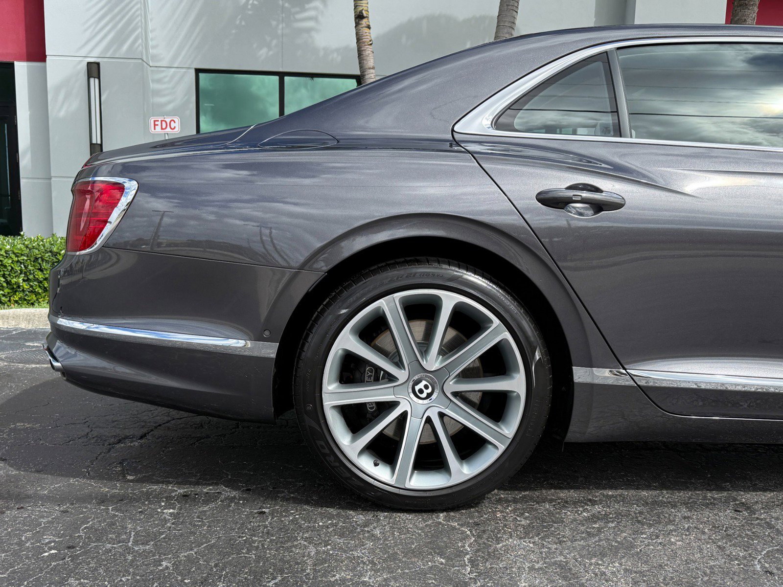 Used 2021 Bentley Flying Spur W12 AWD/4WD image 4
