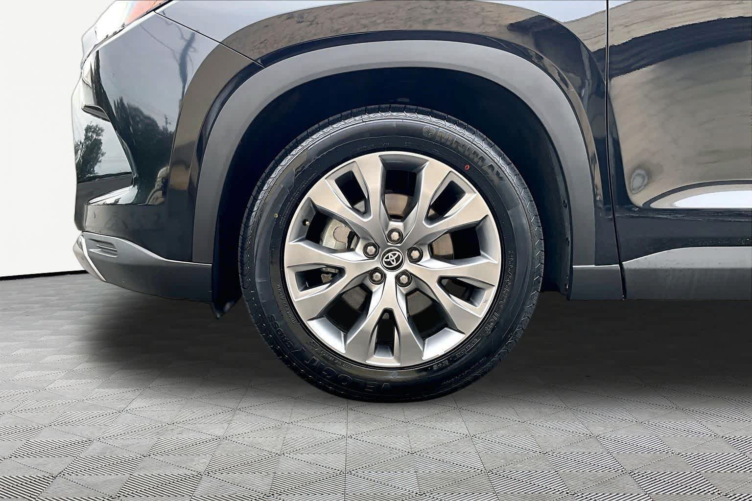 Certified 2025 Toyota Grand Highlander AWD image 11