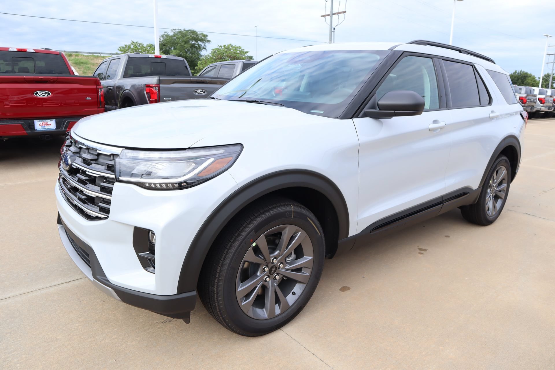 New 2026 Ford Explorer Active w/ Active Comfort Package AWD/4WD image 12
