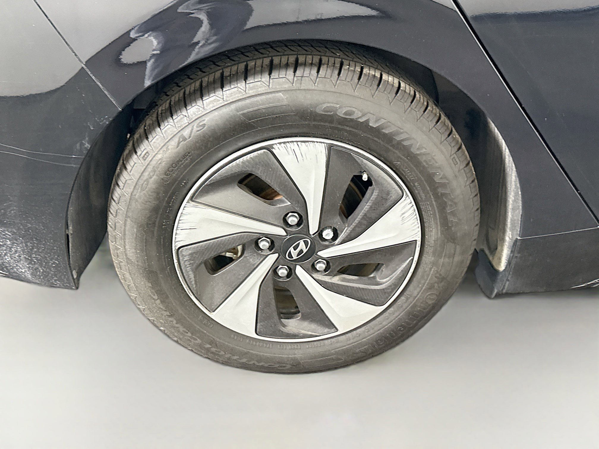 Used 2017 Hyundai Ioniq SEL image 33