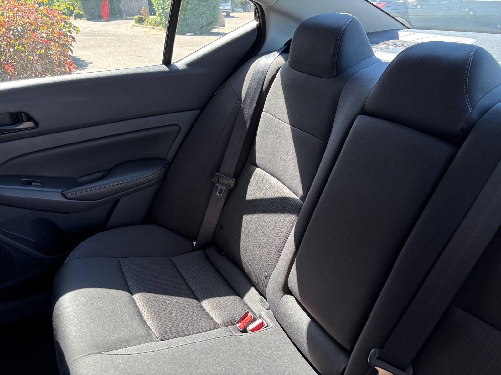 Used 2025 Nissan Altima 2.5 SV FWD image 40