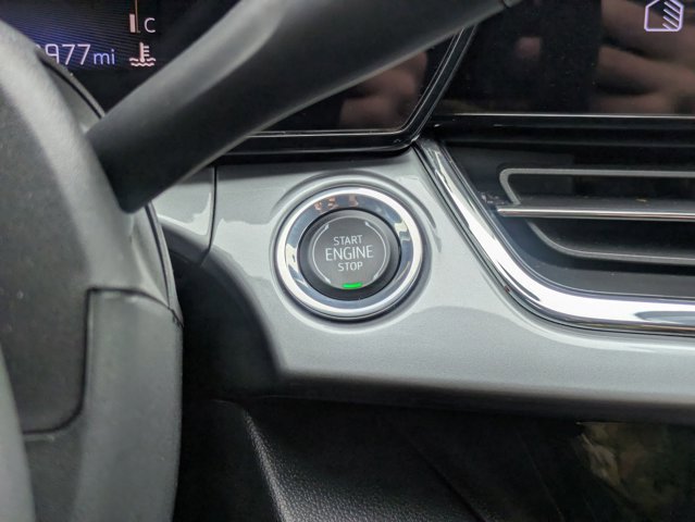 Used 2025 Chevrolet Trax LT w/ LT Convenience Package image 16