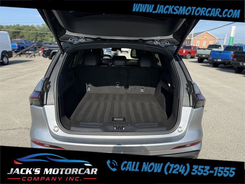 Used 2024 Lincoln Nautilus Reserve w/ Equipment Group 202A image 12