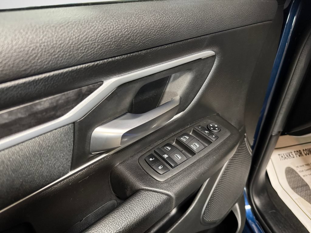Used 2022 RAM 1500 Big Horn AWD/4WD image 14