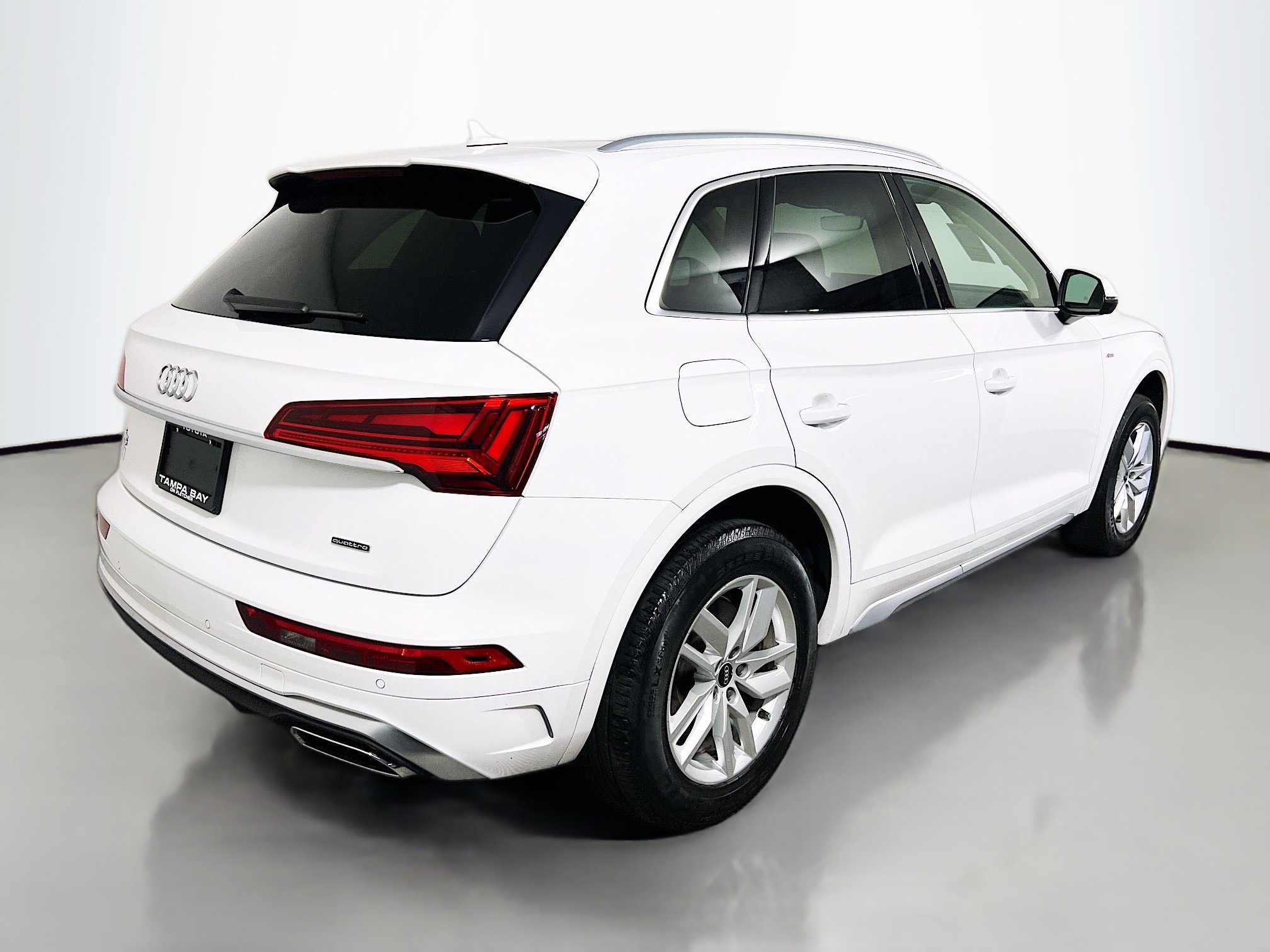 Used 2022 Audi Q5 2.0T Premium AWD/4WD image 4