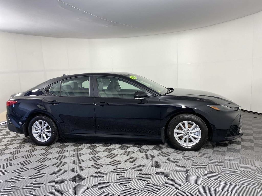 Used 2026 Toyota Camry LE FWD image 10