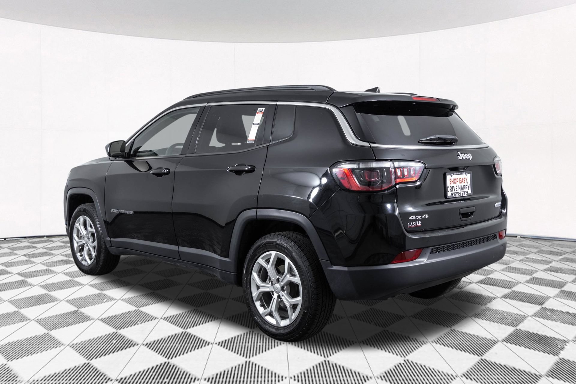 Used 2024 Jeep Compass Latitude AWD/4WD image 13