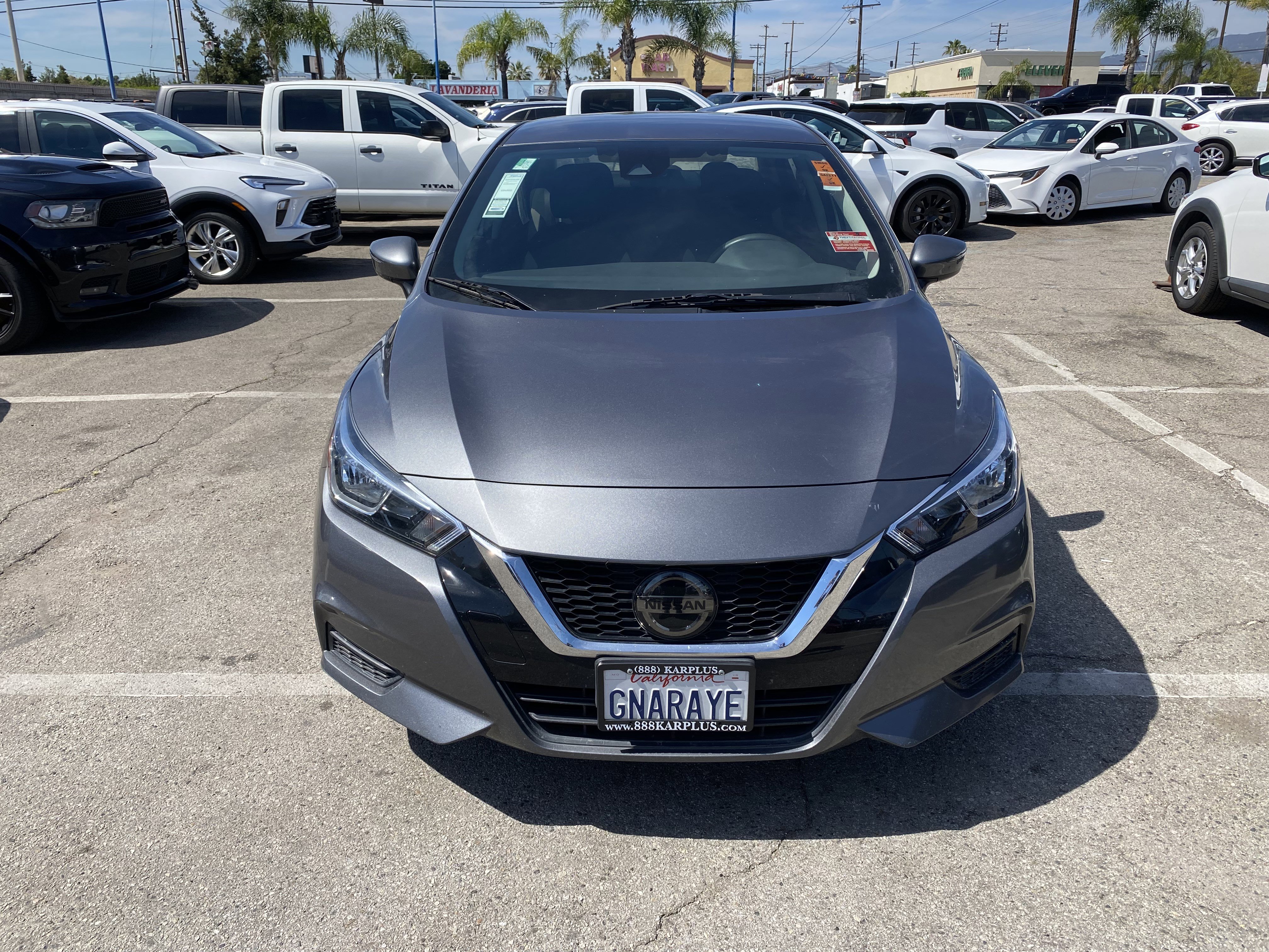 Used 2020 Nissan Versa SV image 3
