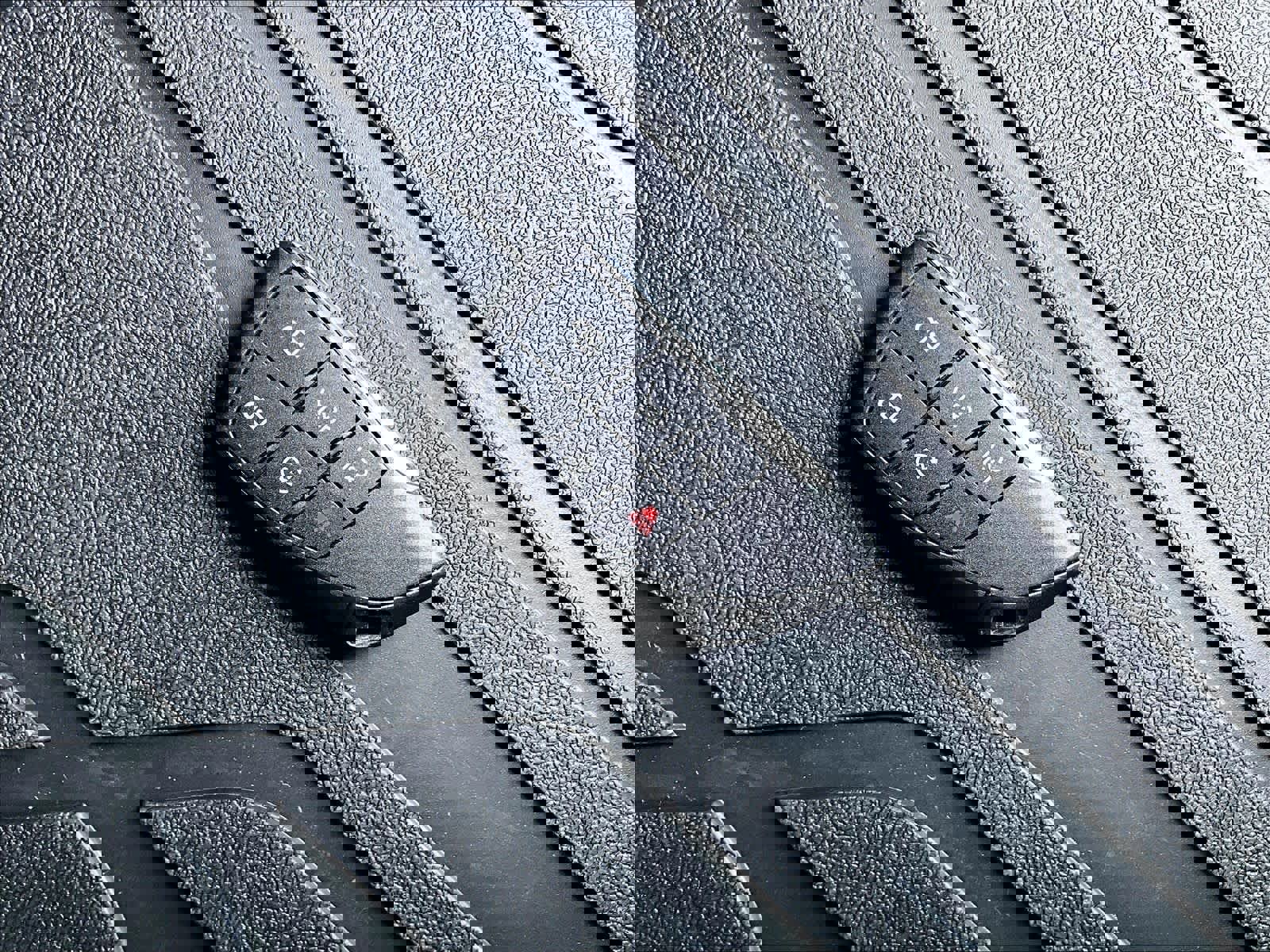 Used 2024 Chevrolet Suburban High Country image 32