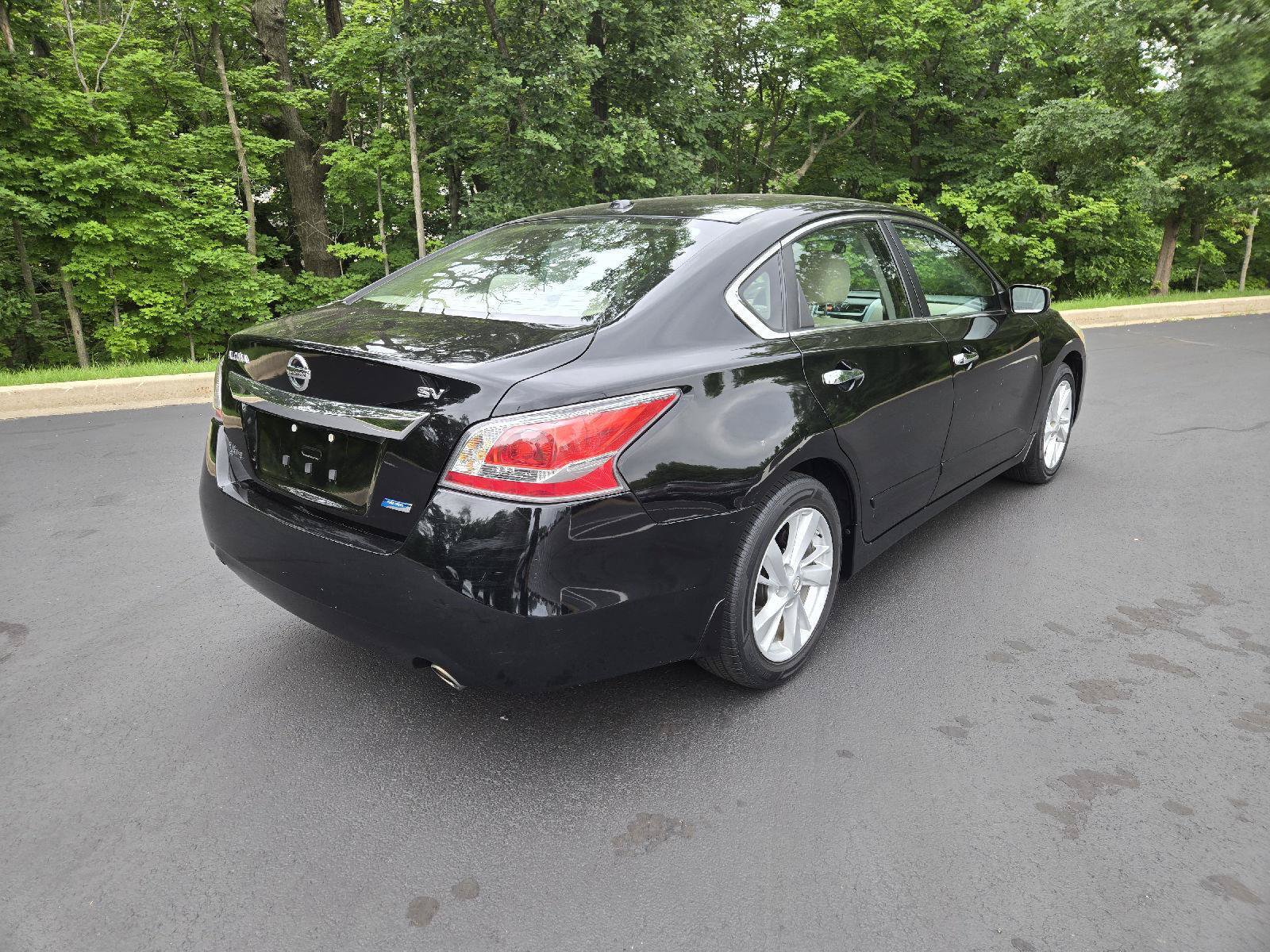 Used 2014 Nissan Altima 2.5 SV FWD image 3