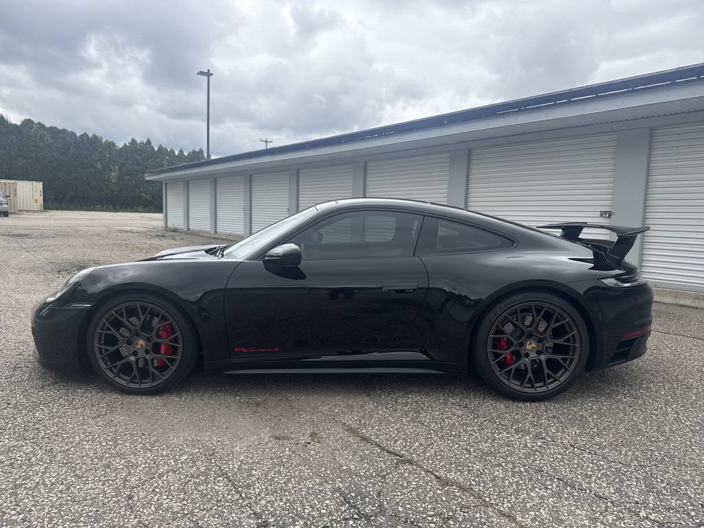 Used 2024 Porsche 911 Carrera S RWD image 2