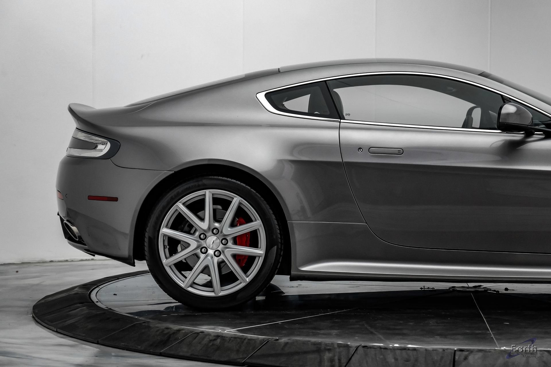 Used 2014 Aston Martin V8 Vantage S RWD image 21