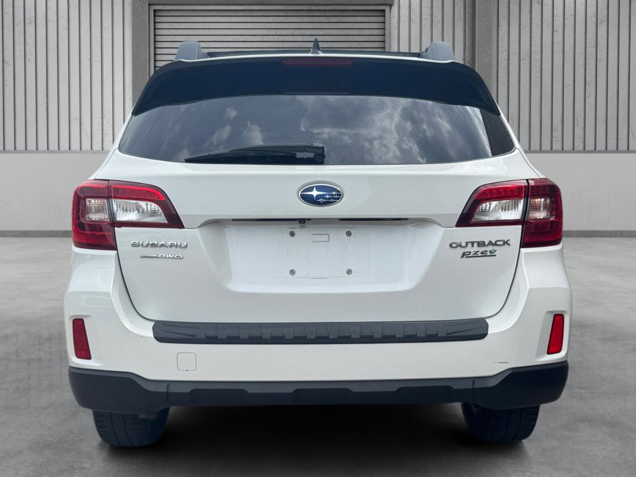 Used 2017 Subaru Outback 2.5i Premium AWD/4WD image 10