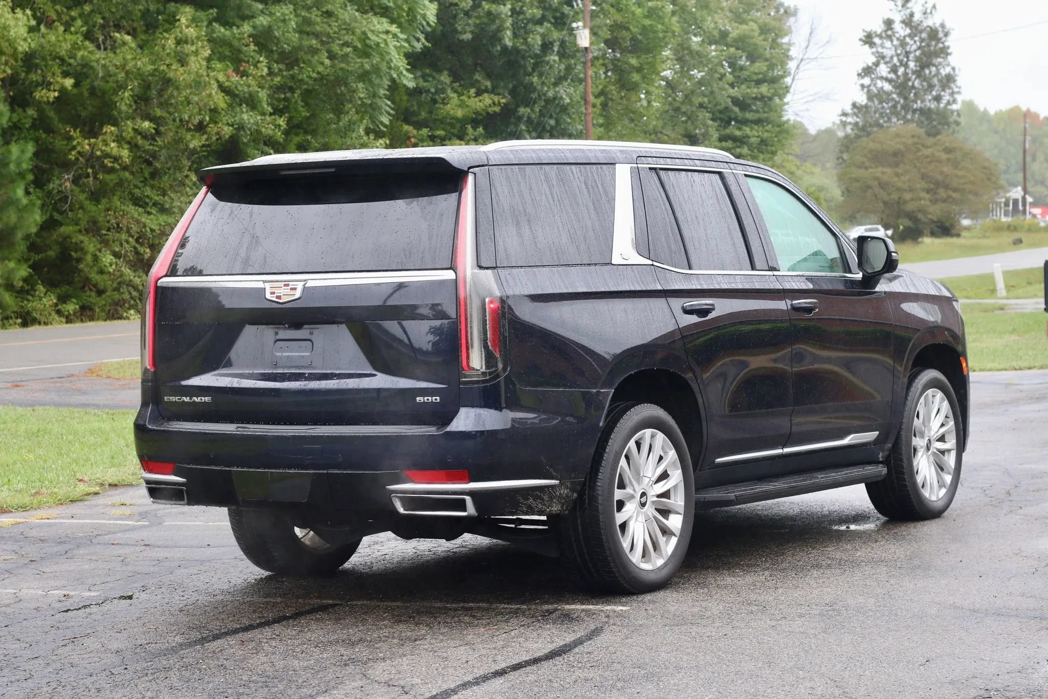 Used 2021 Cadillac Escalade Luxury AWD/4WD image 4