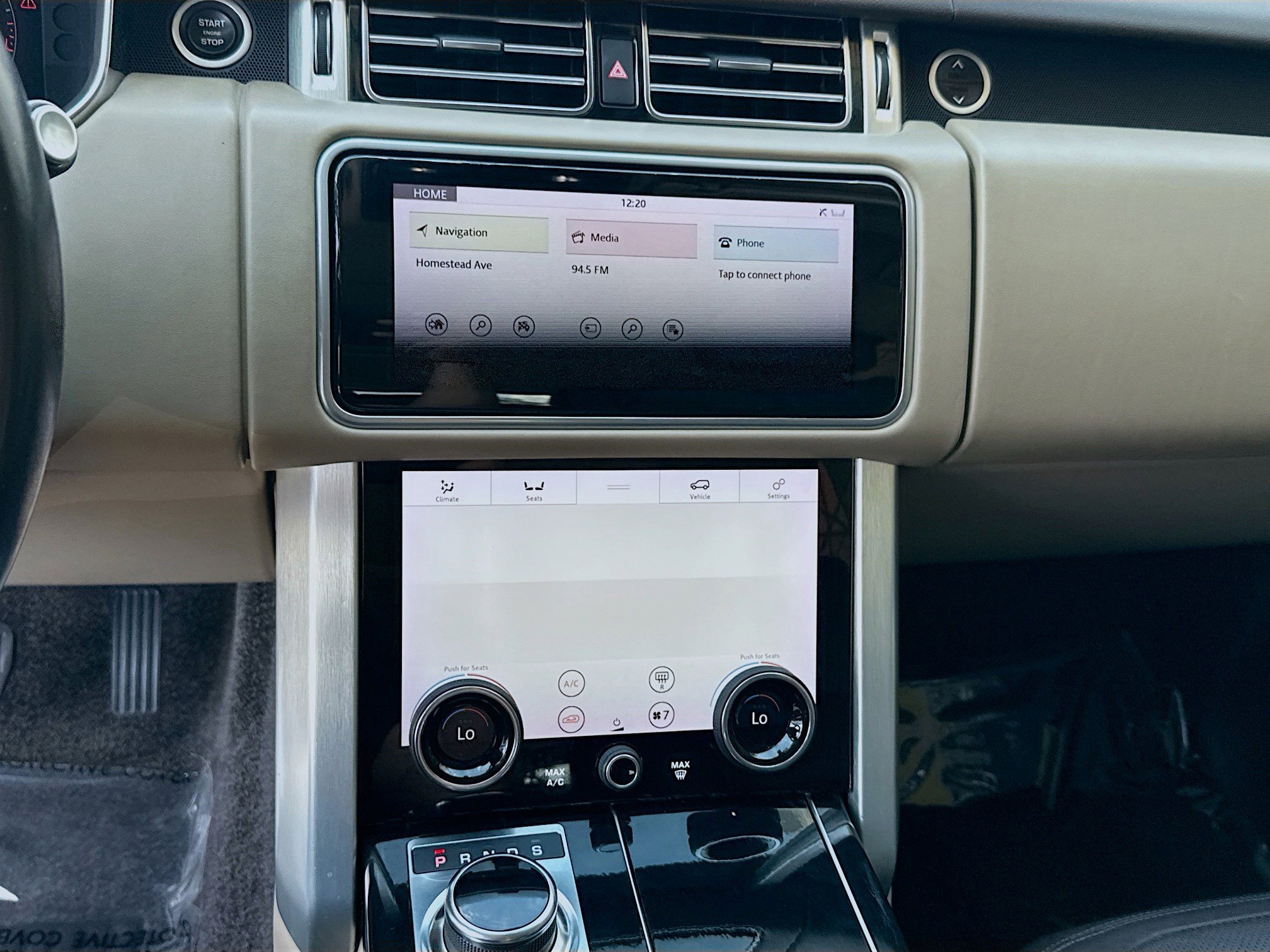 Used 2019 Land Rover Range Rover Velar R-Dynamic SE image 12