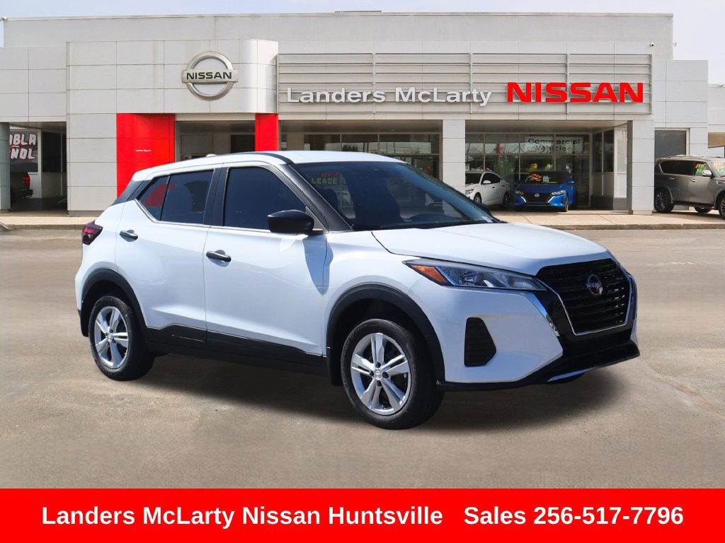 Used 2025 Nissan Kicks Play S FWD 360° Tour