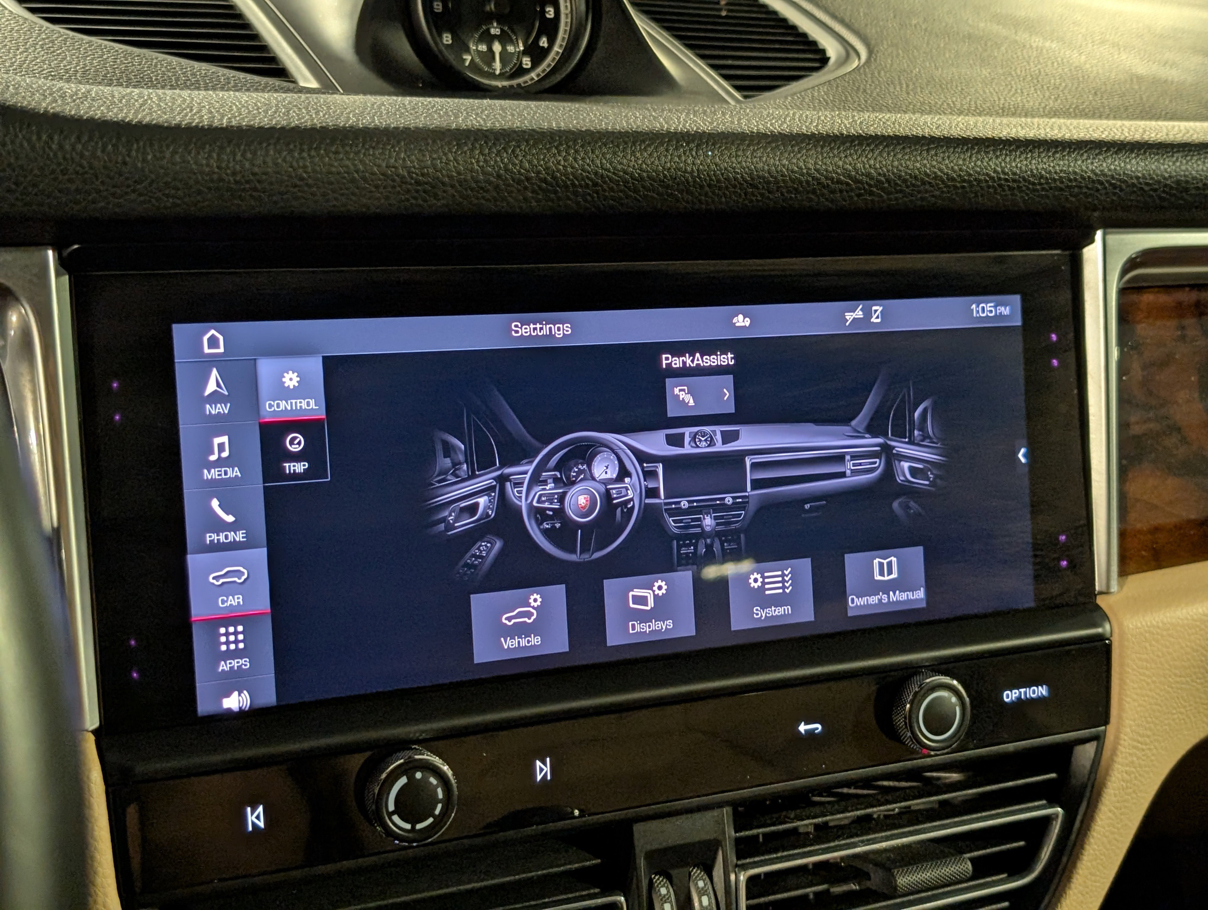 Certified 2022 Porsche Macan image 34