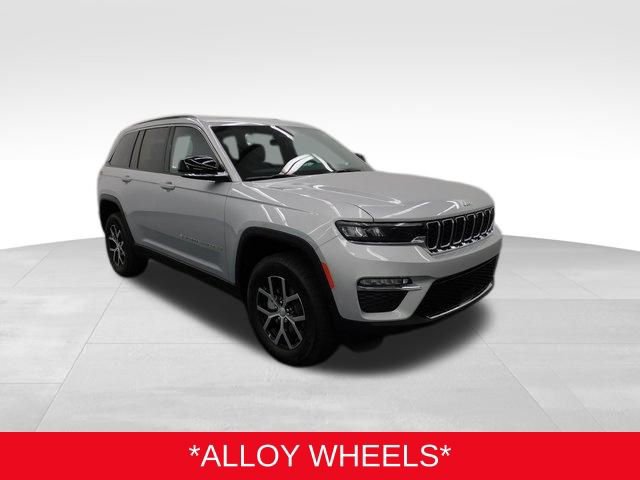 Used 2025 Jeep Grand Cherokee Limited image 2