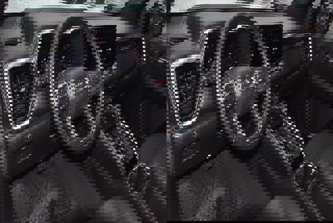 Used 2024 GMC Canyon Elevation w/ Convenience Package image 31