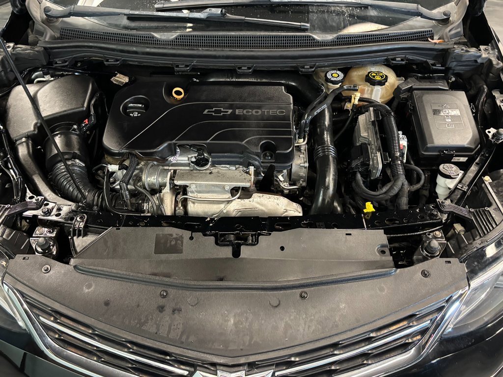 Used 2017 Chevrolet Cruze Premier image 24