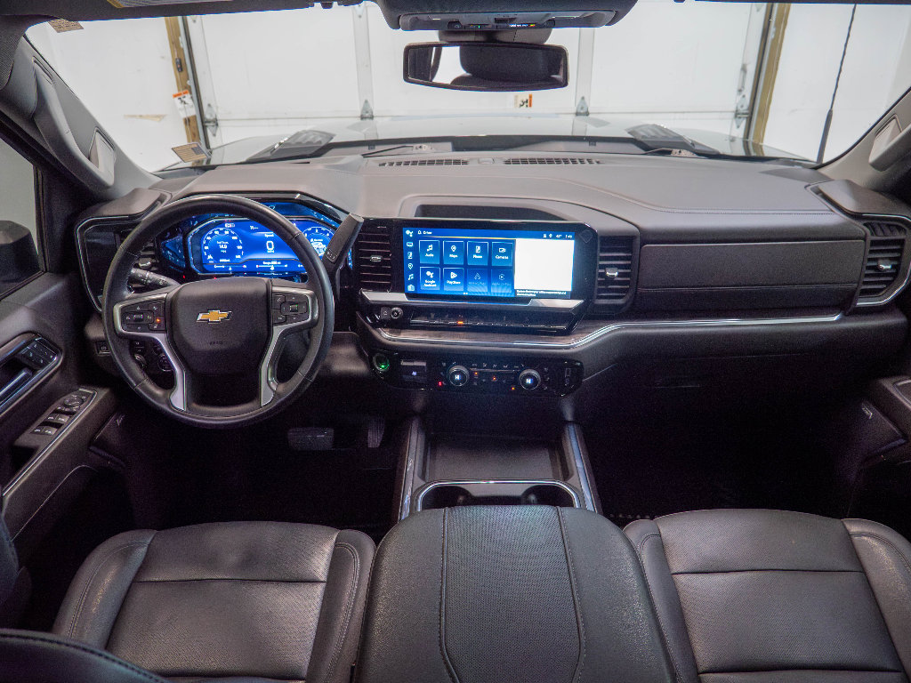 Used 2024 Chevrolet Silverado 2500 LTZ w/ LTZ Convenience Package AWD/4WD image 26