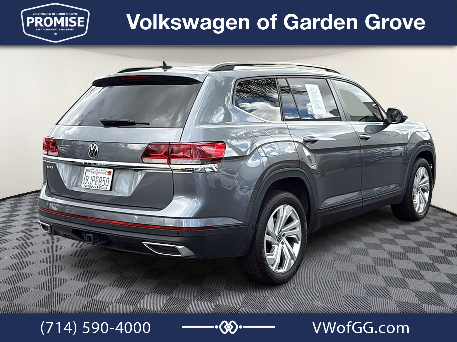 Used 2023 Volkswagen Atlas SE w/ Panoramic Sunroof Package FWD image 8