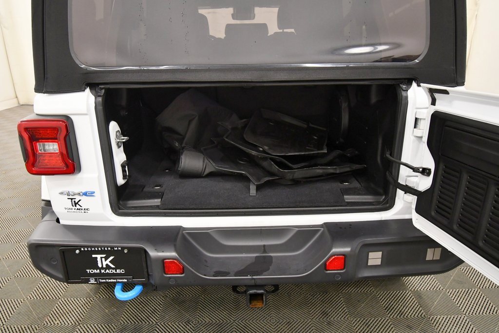 Used 2022 Jeep Wrangler Unlimited Sahara w/ Cold Weather Group image 7