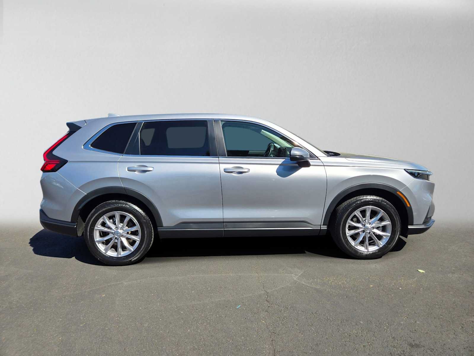 Used 2023 Honda CR-V EX-L image 2