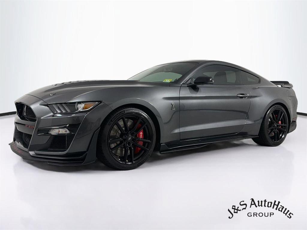 Used 2020 Ford Mustang Shelby GT500 w/ Technology Package RWD image 3