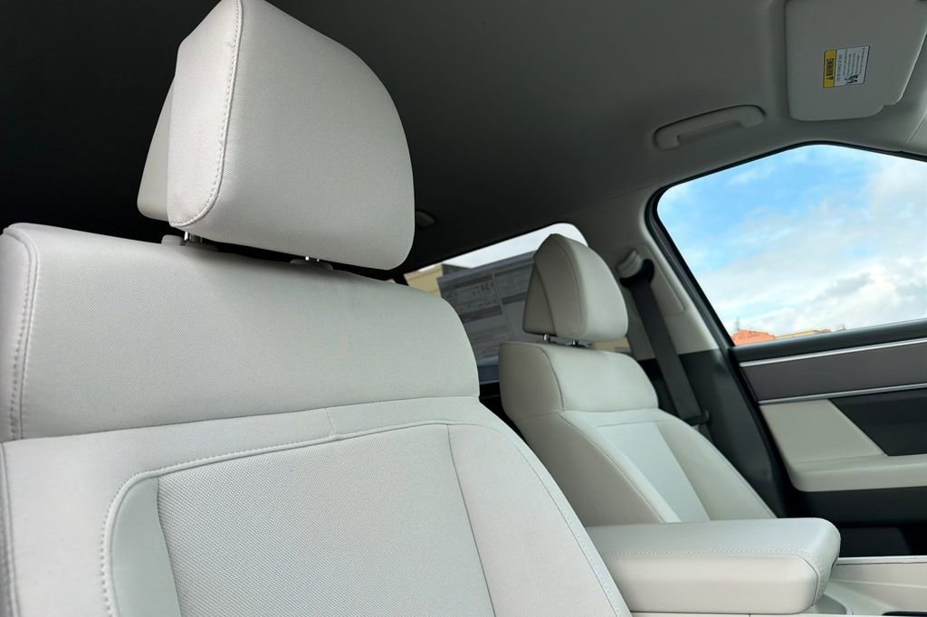 New 2026 Hyundai Santa Fe SE image 15