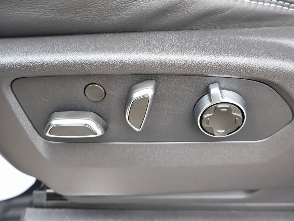 New 2025 GMC Sierra 1500 AT4X image 15