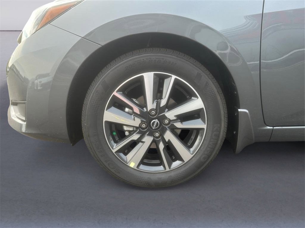 New 2025 Nissan Versa SV w/ Trunk Package image 9